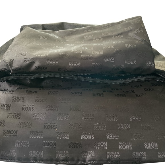 Michael Michael Kors, Signature LRG Black Tote Handles have Trim Wear see pics - Picture 12 of 17